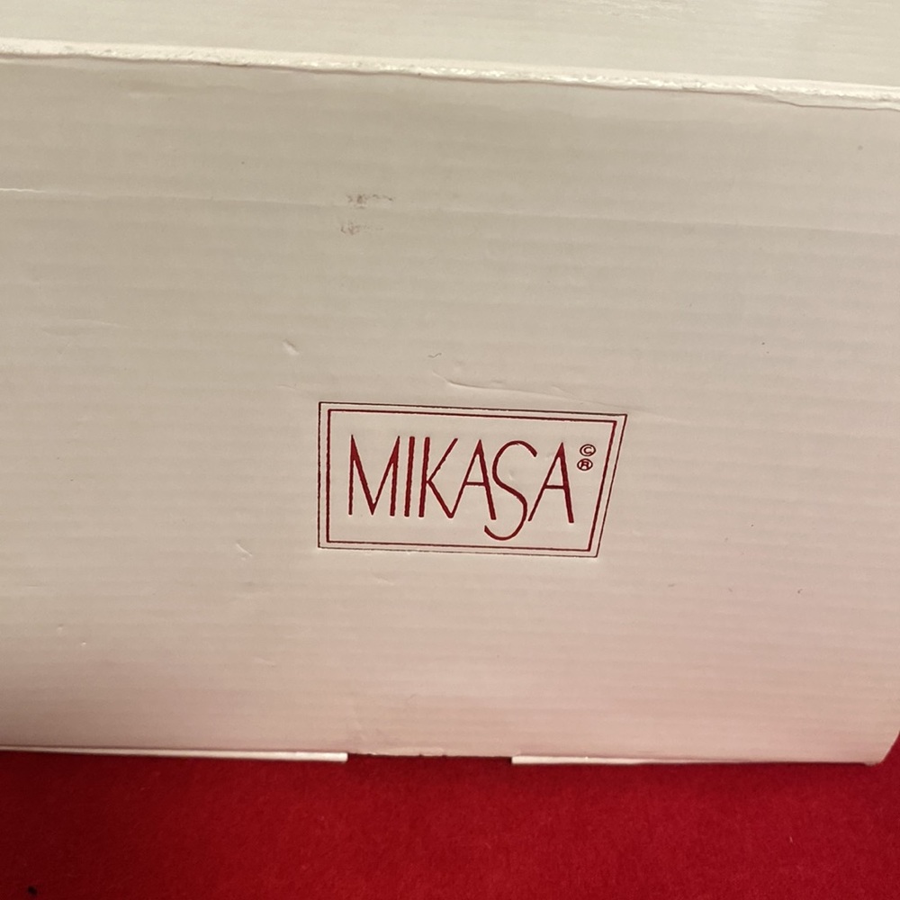 Mikasa picture frame . - Picture 4 of 6